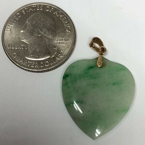 Vintage 14k Yellow Gold Jade Heart Charm Pendant 22.5 x 25.5 Green